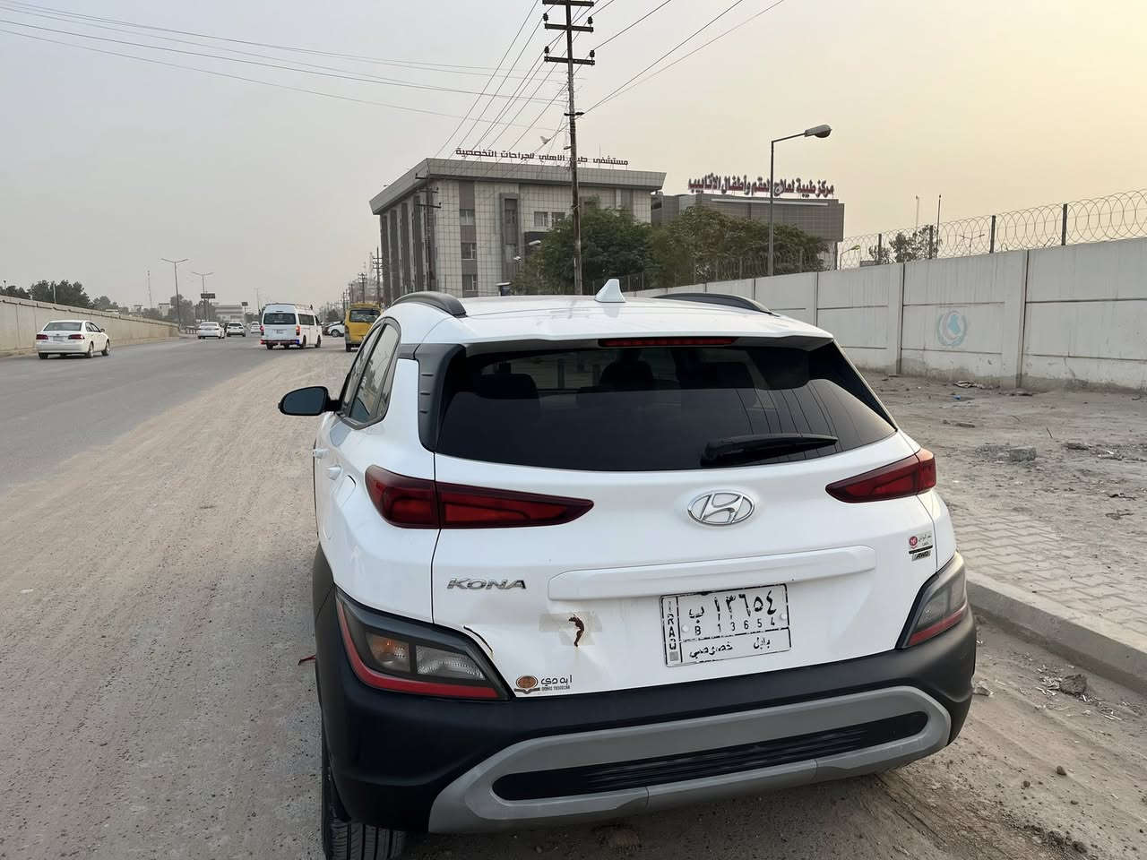 هونداي كونا. كوديل 22 ماشيه 72 الف فول مواصفات ما عدى الفتحه حادثها الدعاميه فقط  صور حادثها مع الصور ..للاتصال ***********
