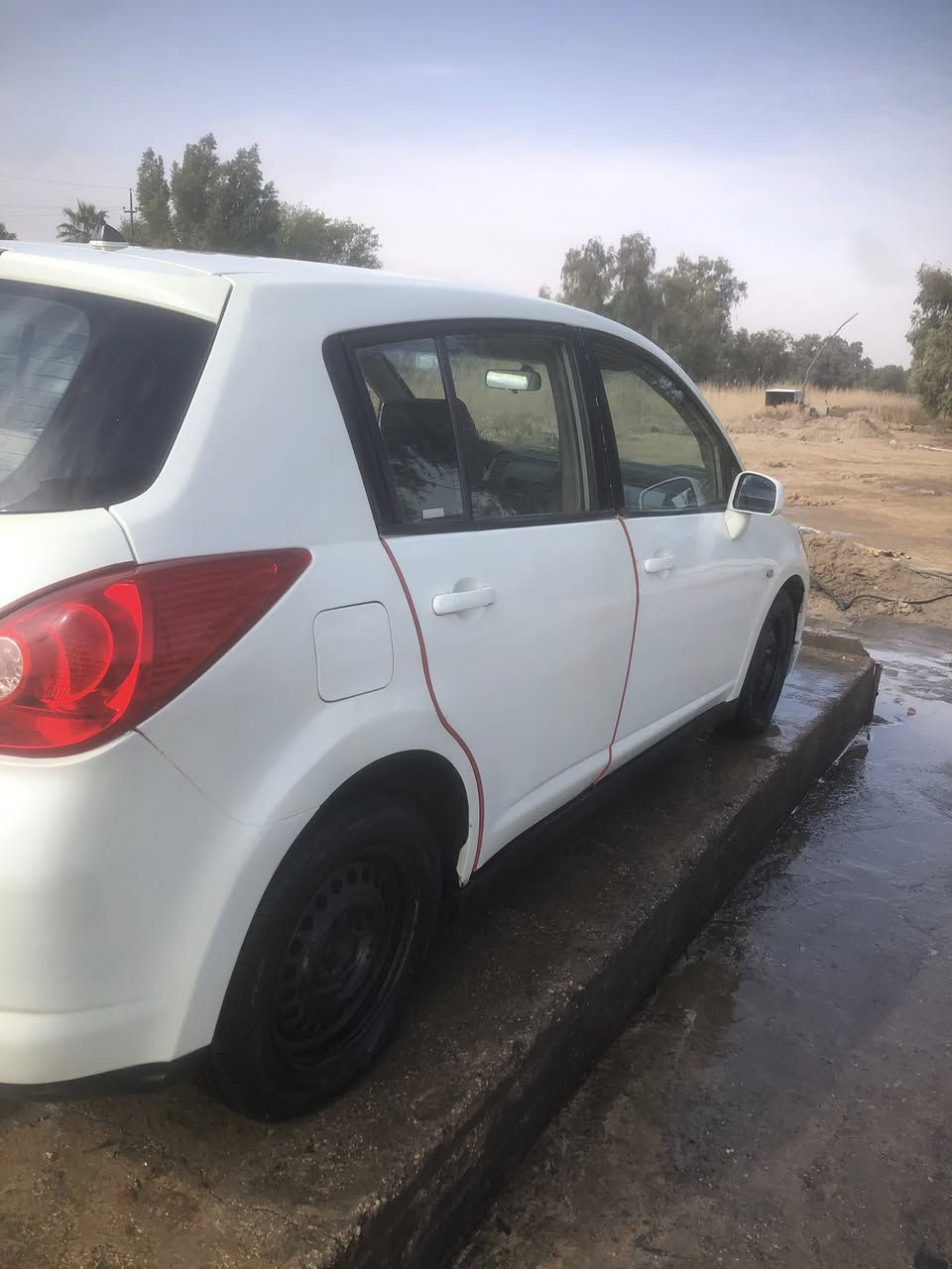 نيسان تيدا ٢٠٠٨ رفم بغداد مكان السياره حله
مصبوغه عام بسبب الجراد حادث جاملغ عكس السايق 
السنويه ساقطه نقصه فقط تبريد 
السعر ٦٠ و بيه مجال 

0773 386 4264

0780 767 4999
