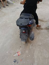 عندي هاي الدراجه للبيع دراجه جانت متروكه بس شغالة كلشي مابيهة نكرة سلف...