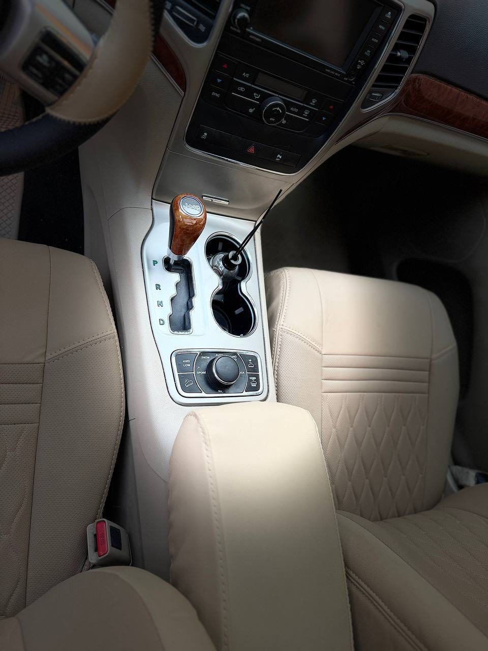 جيب وكالة العرصات لمتتد ٢٠١٣
السلام عليكم جيب ليمتد وكالة العرصات موديل ٢٠١٣
ماشيه ٧٧ الف مايل لون ابيض رقم بغداد الجديد هزه وسنويه فووول بنوراما جكات مري قلاب شاشه قلابه
كشنين كهرباء تدفئه كشنات زراك لايت السياره جاهزه صدر جديد سونارها مرفق بالصور السياره بيها باب خلفي اصلي مصبوغ بدون معجون بدون دواخل السعر ١٨٠ ورقه وبيها مجال مكان السياره بغداد للاستفسار ***********
