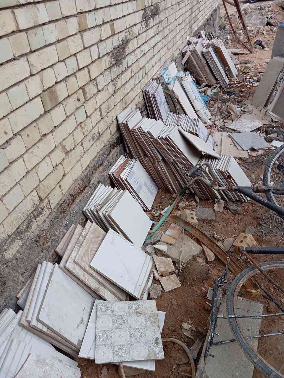 سيراميك ارضي وجداري ما يقارب ال 100للبيع


**إذا كنت صاحب هذا الإعلان وتريد حذفه لأي سبب، رجاءا أرسل رسالة إلى الدعم الفني**