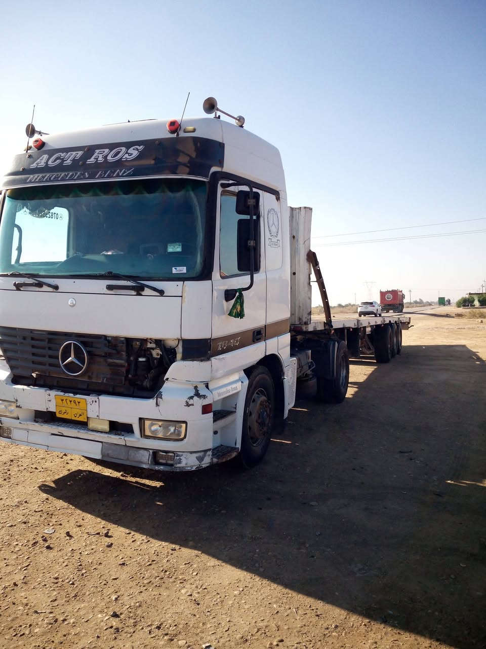 اكتروز 2000شاشه كير كهربائي هاف طكتين كير ومكينه وشاصي كفاله  تخم تاير راس وعربانه 170$وبيها مجال مكان السياره صويره  ***********/***********
