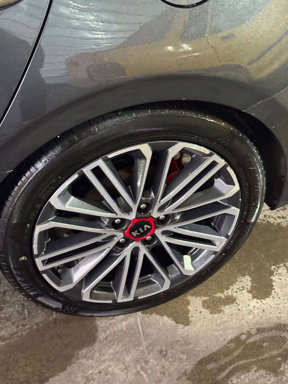 السلام عليكم
فورتي GT 
موديل 2020
مكينة 1600تيربو 
گير DCT سبع نمر 
السيارة حادثة چاملغ وربع البنيد نفسهن راجعات موجود سونار 
(مواصفات )
دبل اكزوز
كشنات جلد 
مود درايف (سبورت-ايكو -نورمال)
رادار الخروج عن المسار
رادار تنبيه التصادم (من تقرب على سيارة دوس بريك من يمهة)
قيادة الية 
نضام صوتي من7سماعات
بصمة واشاير بل يدات مال باب مال ترحيب واشاير بل مري 
ستيرن حرف D
شاشة اندرويد اوتو وكار بلي 
وبعد مواصفات الDTالمعروفة رقم اربيل الجديد هزة وسنوية جديدات

مكان السيارة بغداد الدورة الميكانيك

السعر 127$
***********
