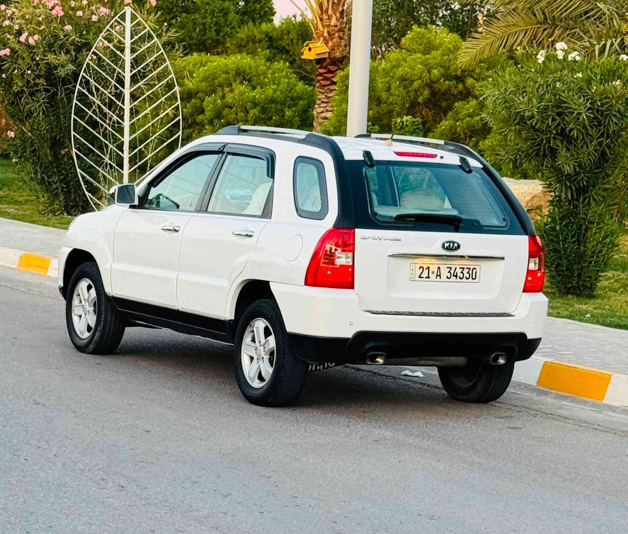 سبورتج 2009خليجي فول 1/1
سعر مناسب 107$مجال بسيط 
رقم سليمانيه دولي سنويه لل2031هزه جديده 
شرط الغرامات والتحويل
ماشيه 160km
⛓️‍💥محرك 2000/دوش ممفتوح  شرط لاتبخير ولاتنقيص 

⛓️‍💥كير اتوماتيك بدون اي عيب مال بيت"

تدفئة /تبريد/كهربائيات/صدر/تايرات/كلها مكفوله 
مواصفات فتحه داخل صاج أربعه دسك 
⚒️سياره استخدام شخصي جديده برغي ما ناقصها 

⚒️سيارة بيهابالبونيد وبالباب بدون حادث شرط سونار مع صورⓂ️

السعر 107$💸

تايرات 4️⃣ جديدة 🆕

صدر امامي خلفي كلا جديد 🆕 
مكان السيارة صلاح الدين تكريت الديوم
رجاءً ما أقفل سعر بالتلفون تعال وتدلل 
للاستفسار

***********
