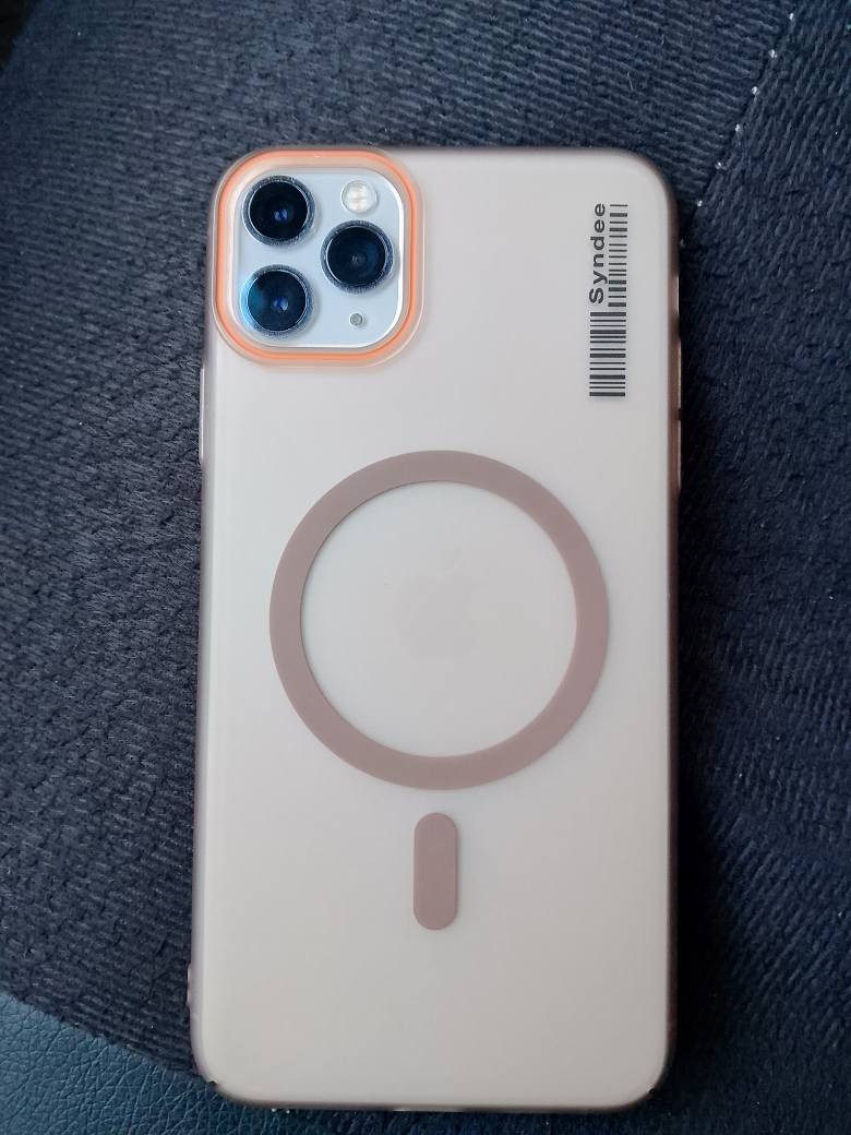 السلام عليكم للبيع فقط 
ايفون 11برو ماكس 
جهاز جديد لوك نضافة فول الجهاز شرط حصر هوا وتر بروف كارتون الاصلي مالتو ذاكرة 64 الجهاز وضع شركة بطارية 89 السعر 320. الف مكاني موصل الجديدة  رقم الهاتف ***********
