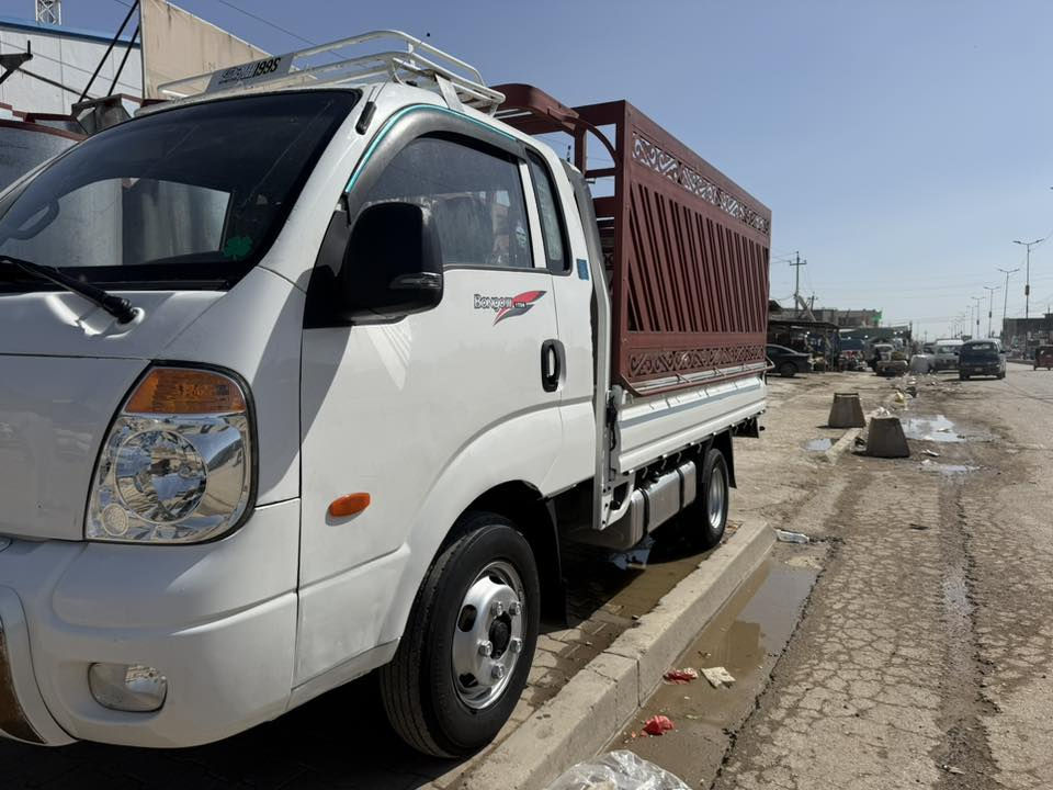 سلام عليكم كيا فحل مديل 2012 رقم بغداد أنكليزي مكينه مسكر بلادي جديده تخم تاير جديد خلفي أمحور 14 تانكي 120 السياره كفاله عامه السعر 120 او بيهه مجال مكان السيآره بغداد ***********
