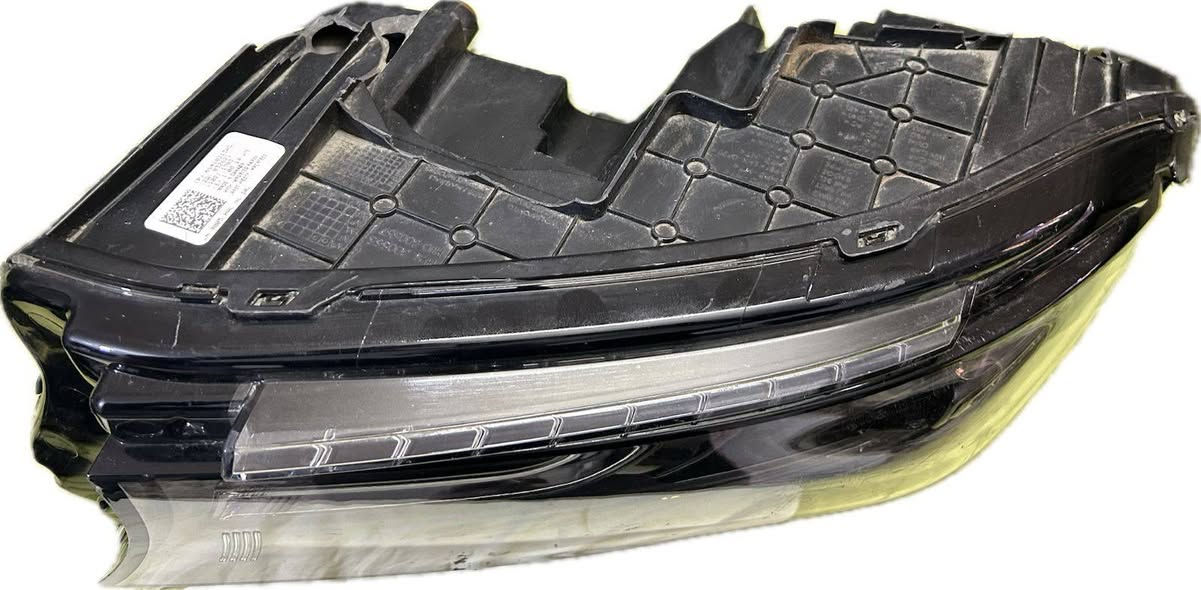 مازدات جارجر للبيع اصلي تفصيخ بيهم كسر الماسكات كم موضح في الصورة سعرهم ٢٤٠ الف *********** بي واتساب
