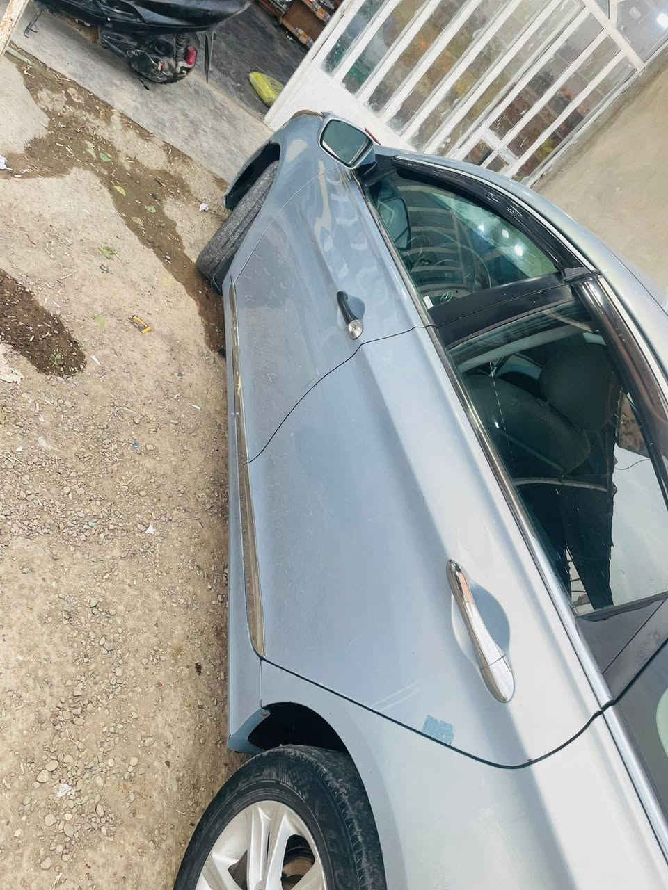 سوناتا 2012 محرك 2400 GDI
مكلف بالنشر، السياره بيها قطعتين صبغ فقط بدون ضربه
السياره جاهزه من كلشي وسعرها 95 وبيها مجال للشراي
مكاني بغداد، رقم ***********
