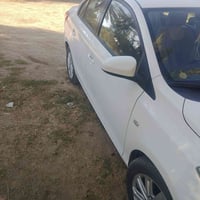 تيوته يارس 14 جاهزه تدفئة تبريد مابيها حادث بيها بارد بالجاملخ الامامي...