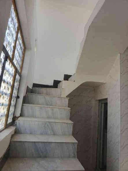 🏠 بيت 50 متر بسعر 19 مليون فقط 

مرقم من البلدية + إقرار محكمه بأسمك ✨

🏗️ البناء: درجة أولى
🔹 صب كونكريت
🔹 طابوق جمهوري
🔹 أرضيات بورسلين
🔹 جدران سيراميك
📌 يحتوي على:

* غرفة
* صالة
* مطبخ
* صحيات

📄 الطابو: زراعي + إقرار محكمه بأسمك  

🌏العنوان //شارع الصب مقابيل قرية الغدير عمود 276

كافة الخدمات متوفرة / مدارس حكوميه ماء ، كهرباء ،  مولد ، نت ضوئي،  سوق قريب 

📞 للاستفسار اكثر
أتصال +وتساب. ***********
