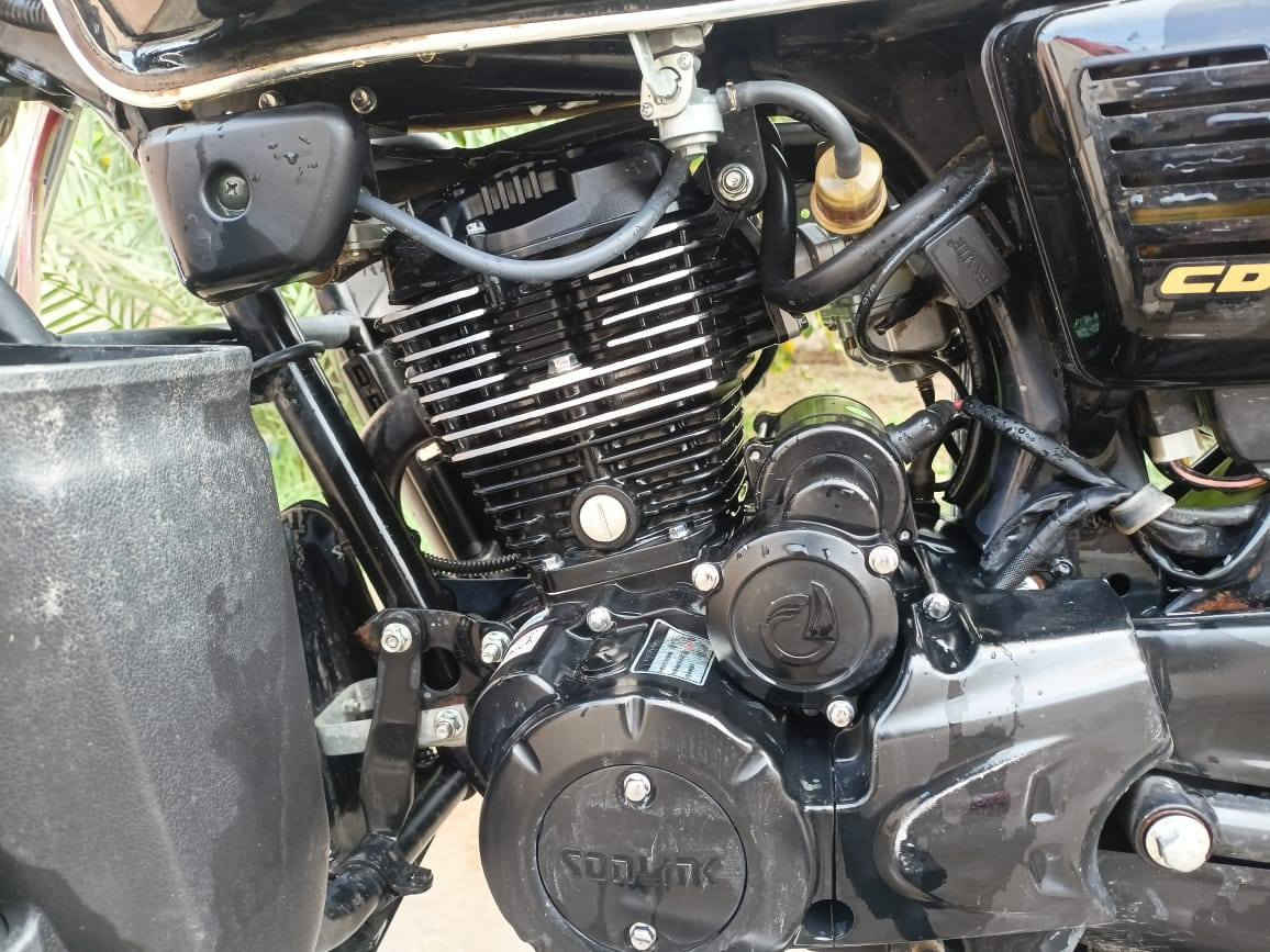 السلام عليكم
دراجه سيفان ٢٤ دراجه كاعده وما ناقصها اي شي
مكينه مكفوله. دشبول إلكتروني  كله شغاله  وياها ورقه وحده  كارتونيه 
سعرها 775 وبيها مجال للطيبين

*********** 
مكاني جسر مهروت
