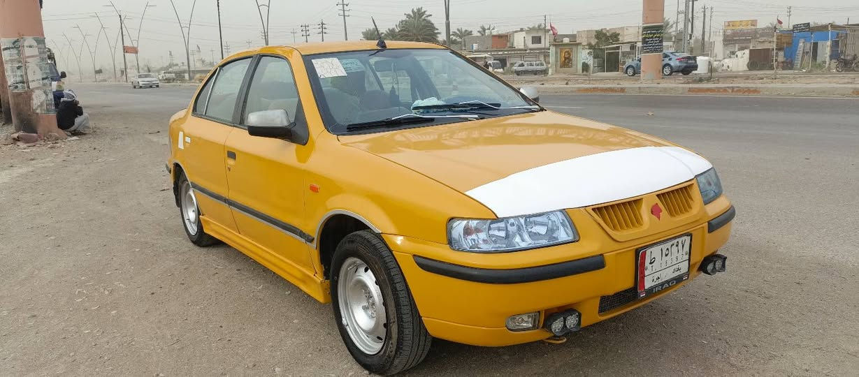 سمند موديل 10 سنويه جديده تبريد ثلج امصفره هيئه او غرامات سياره مال جناي كامله نقص مبيها كير مكينه خير من الله سياره كامله وين متريد شغل وطلع داخلها جلد داخل دشبول ابطاين فول مسجل كهرباءيات لايت بك لايت كله شغال رقم بغداد السعر 32بيها 
مكان ديالى رقم الهاتف ***********
