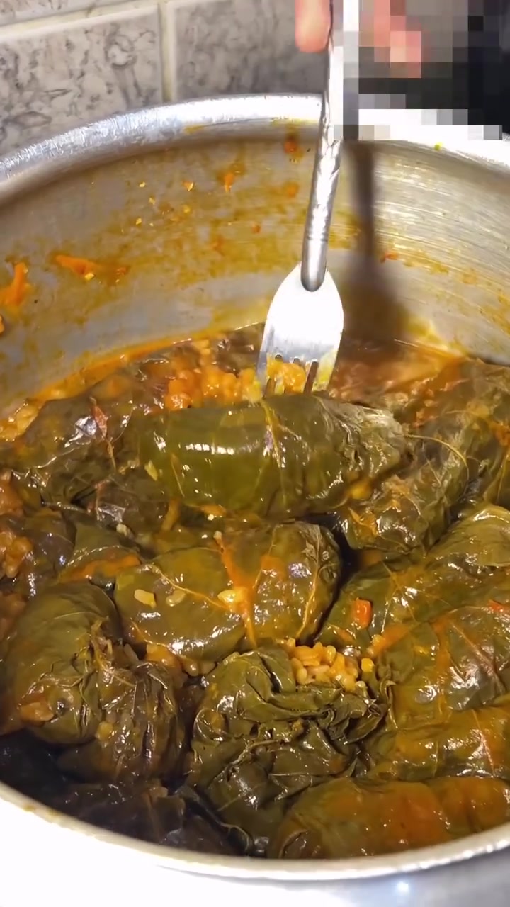 السلام عليكم
اني عندي بيج طبخ اوفر ڪل انواع الاكلات الشرقيه والغربيه اي شي يعجبكم من معجنات وحلويات والكبه والدولمه والبرياني والفطائر والدونات 

وايضاً مستعدين لتجهيز بوكسات وتوزيعات المجالس الحسينيه 

للتواصل على الرقم واتساب 

*********** 

اول على الإنستغرام maz_0j

او على الفيسبوك (مطبخ مزاج)
