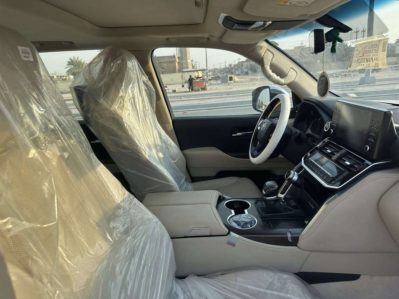 السلام عليكم موديل 23 ساز ليمتد كفالة عامه رقم بغداد بأسمي 
فول مواصفات ومعروفة مواصفات الليمتد ماشيه 44 مغلفه ppf كامل السعر 685  مكانها البصرة 
***********
