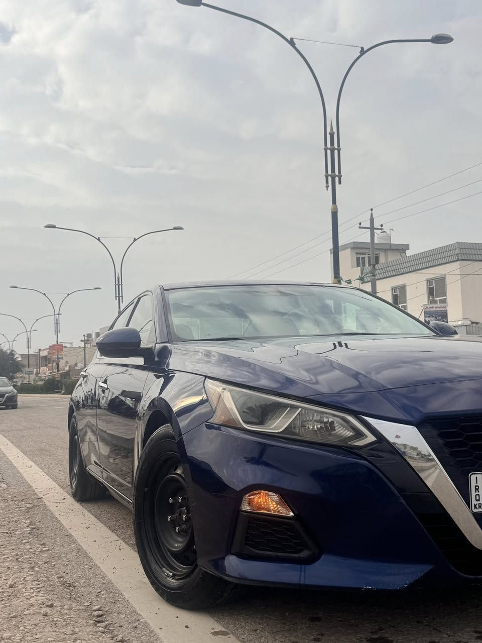 🚗 للبيع نيسان ألتيما 2020 🚗S
وارد أمريكي / رقم اربيل  بأسمي شرط التحويل  رقم الدولي الجديد هزه وفحص  كله جديد 
ماشية 70 ألف ميل فقط
محرك مكفول 🔧 / كير مكفول
تخم تايرات جديد
باتري جديد
صدر ع الوكاله كامل 
ضربتها قبغ جنطه مبدل +صبغ جاملغ خلفي بدون دواخل 
مواصفات السيارة:
محرك 2.5 لتر / 4 سلندر اقتصادي وقوي
شاشة لمس وسطية 8 إنج مع بلوتوث و USB وكار بلي 
كاميرا رجوع خلفية 
كشن جلد + كهرباء 
بصمه تشغل وبصمه ابواب
مثبت سرعه 
نظام أمان حديث (ABS / Airbags)
تصميم أنيق ورياضي بلون جويتي 
سيارة كاملة مكملة تجي تفحص وتشوف بعينك كعدتها حلوه وسيارة ما تصرف عليها كلشي 
مكان السياره بغداد  
السعر 137  وبيها مجال ***********.
