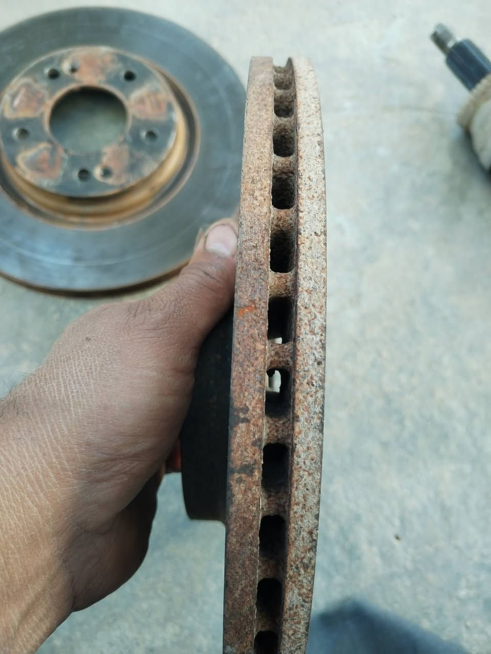 فلنجات للبيع 25الف *********** موديل ١٧
