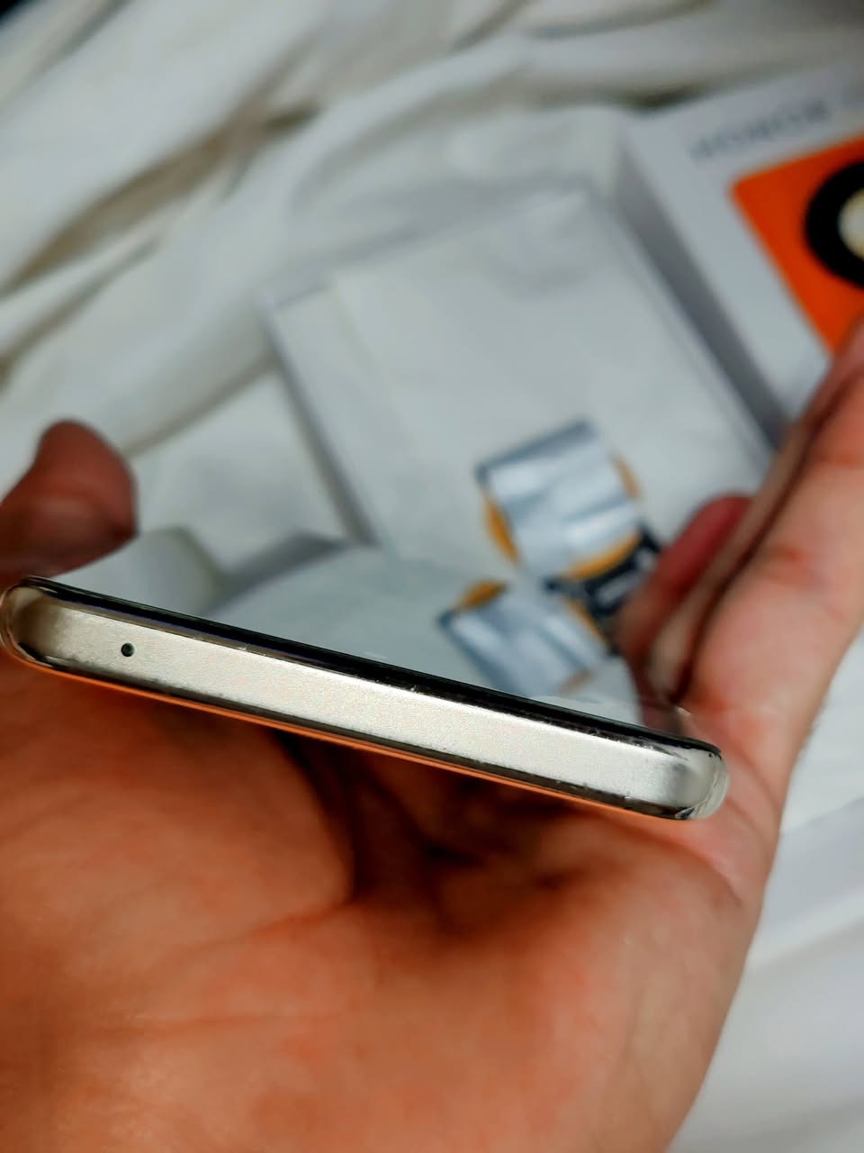 HONOR X9B 
هونر اكس 9 بي.
مواصفات معروفه جهاز راقي ضد الكسر و معالج سناب دراگون جيل السادس  كامرة اساسيه 108 ميگا بكسل جهاز نضافة 100/100 مع كارتونه و كامل ملحقات مكان كركوك حي الاسرى و المفقودين  سعر 250 الف


**إذا كنت صاحب هذا الإعلان وتريد حذفه لأي سبب، رجاءا أرسل رسالة إلى الدعم الفني**