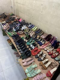 شلعة مال احذية عدد 350 قطعة ..سعر القطعة الفين دينار  07807784889