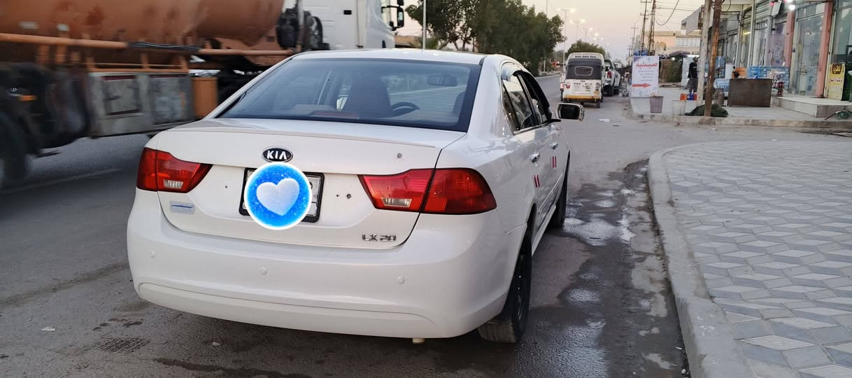 سلام عليكم 
كيا اوبتما موديل 9 وأرد كوري رقم بغداد 
الماني مكفولة من ضربه بيه صبغ قليل اثر جرد السياره مال جناي تخم تاير جديد تبريد شغال السياره جاهزه كل نقص ما بيها 
السعر 105 بيه مجال العنوان بابل شوملي الاتصال ***********
