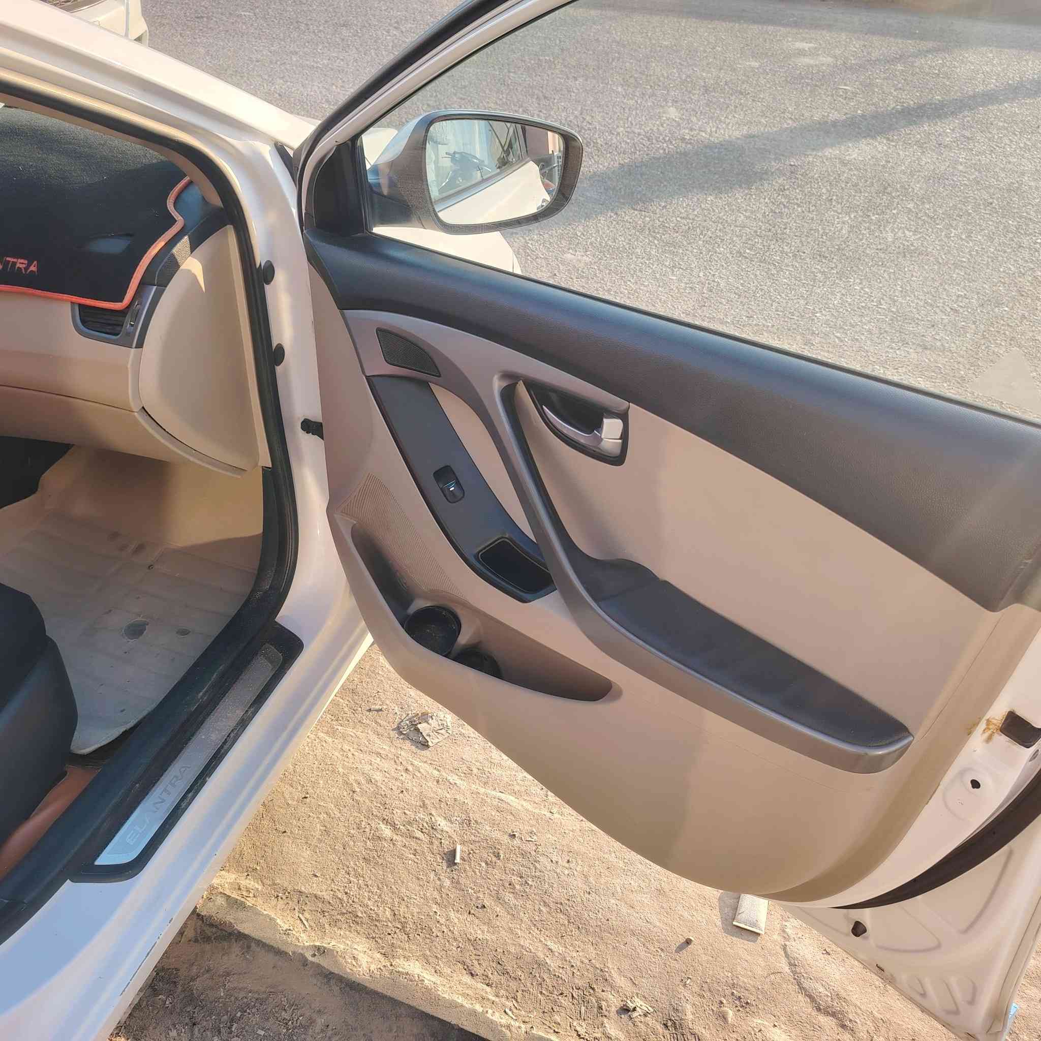 السلام عليكم الانتره موديل 14رقم ميسان بسم راعيها شخصي سنويه جديده سياره مكفوله استخدام شخصي سياره حلوه ونضيفه لا تراسل مكلف بل نشر رجا هاذ رقمه وتصل بيه *********** ابو علي
