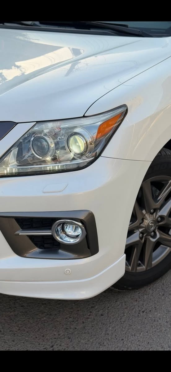 السلام عليكم
للبيع لكزس (قطعه نادره) سياره شبه زيرو جديد جدا كفاله عامه بدون صبغ أو حادث أو تبديل مكفولة سياره جدا جديده ومكفوله 
فول ١/١ فئه VIP أعلى مواصفات بل بريم أصل داخل بيجي وطفايه وشاشات  بعدها ع وضع 
شركه زراك لايت بصمه ابواب وتشغيل جنطه كهرباء كراسي كهرباء ذاكره ميموري كراسي جلد فورويل مانع نحدار فتحه داخل صاج تحكم ستيرن جهتين كشنات تدفئه تبريد محرك 5700 بلادي مكفوله من كلشي ماشيه 67 ألف فقط حقيقي للعلم سياره ع أيدي موديلهه 2015 سياره محافظ عليها جدا نضيفه مكان بغداد 
رقم اربيل الدولي تحويل ثاني يوم 
سعرها ع رقم ***********
اخوان رجاءا شراي جناي يتصل مو شراي ارفع منشور بكلمه يالله
