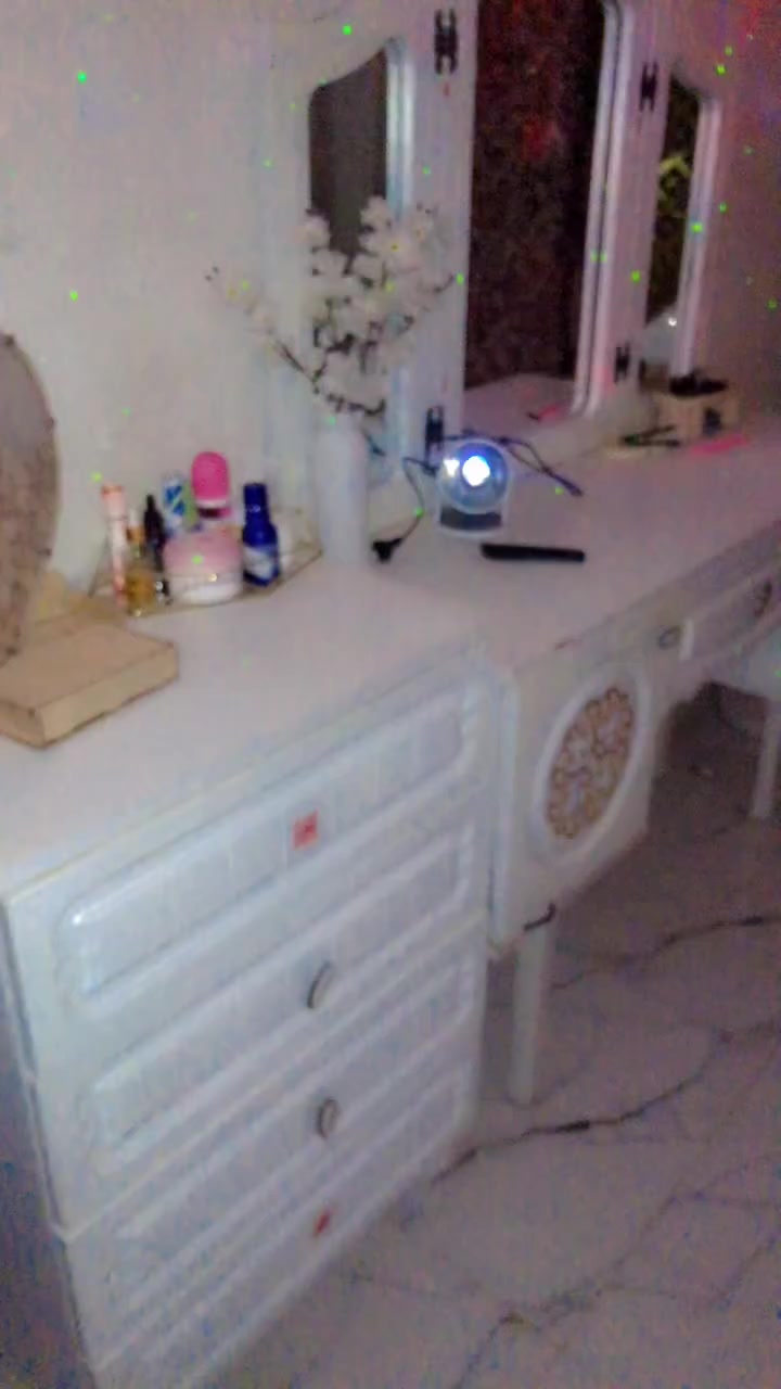 غرفه كانتري بيها اضرار قليله بلا كنتور الي يردها يراسلني مواصلات الشرطه الرابعه


**إذا كنت صاحب هذا الإعلان وتريد حذفه لأي سبب، رجاءا أرسل رسالة إلى الدعم الفني**