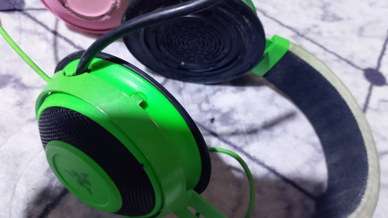 سماعات RAZER KRAKEN أصلية 

Kraken Pro V2 (أبيض) 
 Kraken Tournament Edition
 Kraken Quartz (وردي)
 Kraken Pro V2 (أخضر)
كلهم شغّالات 
💰 السعر: 25
مال باله
***********
