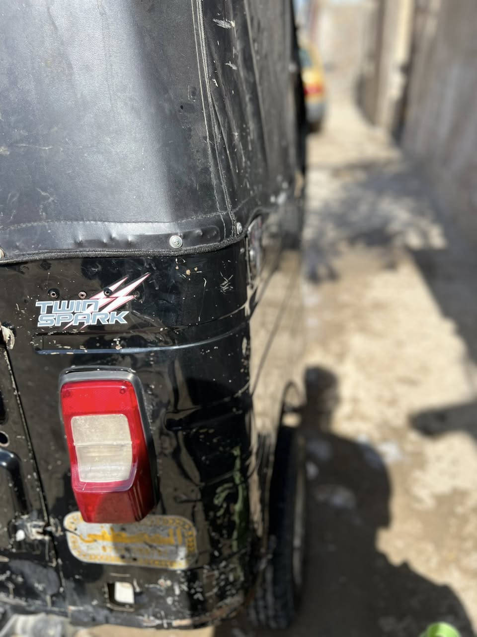 سلام عليكم تكتك مديل ١٩ شهر ١٠ تكتك ما معمر. بس دوس معمره مرقمه المكان مشتل شارع أمطبك. *********** وتساب
