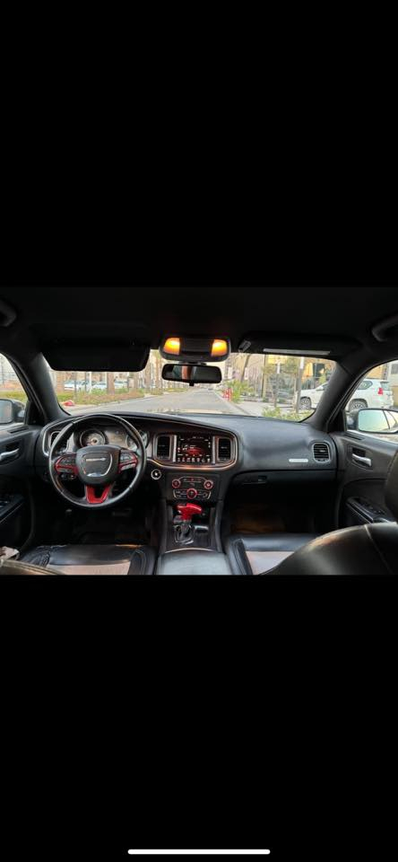 جارج 2015 sxt 
رقم شمالي السياره بدون ضربه فقط نص جاملج صبغ و
لبنيد محدث السياره محدثه srt ماشيه 84
ويل نجمه خسفه قويه شاشه جبيره كشن جلد
وبعد مواصافات الsxt معروفه 
ب175 وبيهاا مجال 
سياره مكانهاا بغداد الدوره
رقم تليفون ***********
