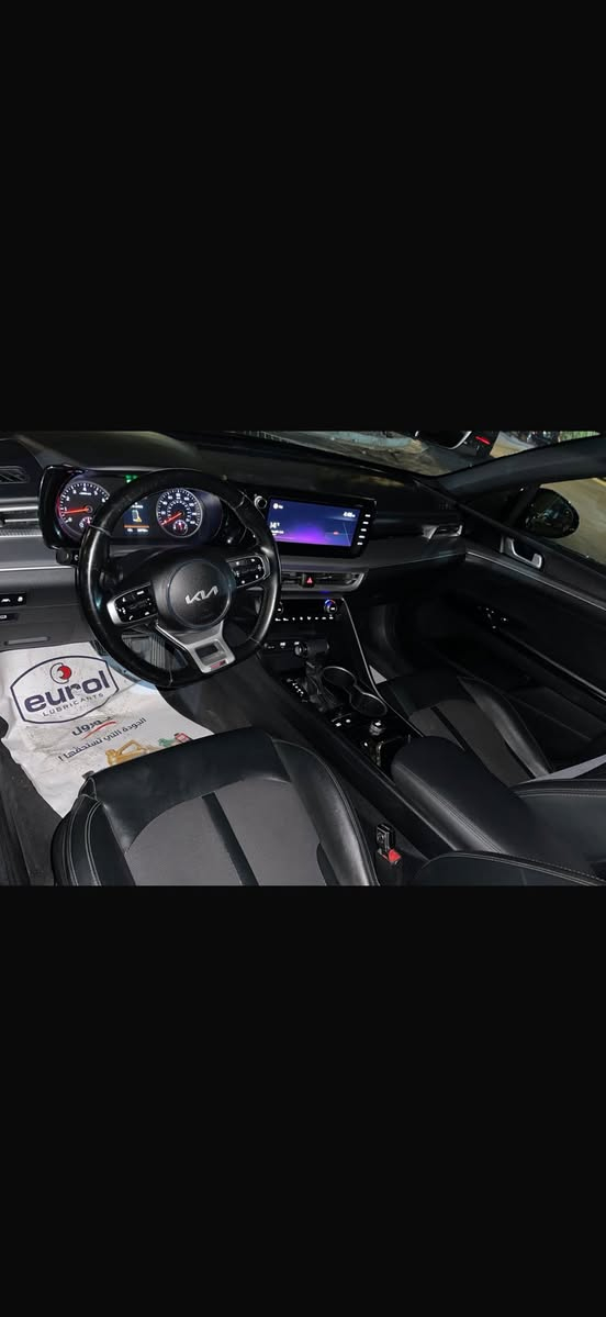 السلام عليكم 

🚘 للبيع Kia K5 GT-Line موديل2022

📍 رقم أربيل تحويل ثاني يوم

📍 المكان: بغداد – المنصور

✅ بدون دواخل

✅ حادثه جاملغ ووبنيد حادث بسيط وحاط الصور مالته

🎨 اللون: أسود

🔥 محرك 1600 تيربو

🌟 المواصفات:

• داخلية اسود جلد مختم GTكامل رياضي بلاد

• كشنات جلد + تدفئة

• ستيرن تدفئة

• تشغيل عن بعد

• بصمة + هاند بريك بصمة

• شحن هاتف لاسلكي

• قيادة ذاتية على الخطوط السريعة

• مثبت سرعة / ماشيه 80mi

• AUTO HOLD

• أوتو بريك

• كير أوتو + عادي

🛡️ أنظمة الأمان:

• ABS

• مانع انزلاق

• حساسات إطارات

• رادار أمامي وجانبي

• مراقبة النقطة العمياء

• رادار الخطوط البيضاء

• توقف ذاتي عند الرجوع

💡 الإضافات:

• لايتات 4 عدسات

• LED + زينون

• بك لايت LED

• مصابيح ضباب LED

• كامرة دوارة

• شاشة + شاشة أعطال

• نظام ملاحة (خريطة)

• Apple CarPlay / Android Auto لاسلكي

• بلوتوث + AUX + USB

• فول تحكم ستيرن

• أشاير بالمرايا

• مقعد كهربائي

• ويلكم لايت رياضي

• أنظمة قيادة: Eco / Sport / Smart / Normal

💰 السعر: 163$ دولار وبيها مجال  

📞 للاستفسار:***********

✅ متوفر واتساب
