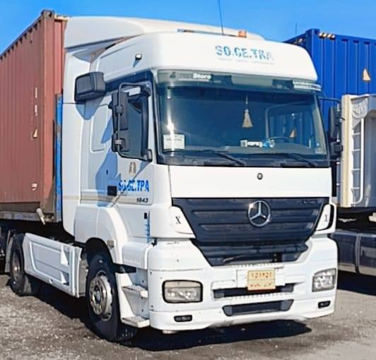 السلام عليكم للبيع اكسور بس رأس 2005كير كهربائي حجم المحرك 1843سياره جاهزه  ***********
