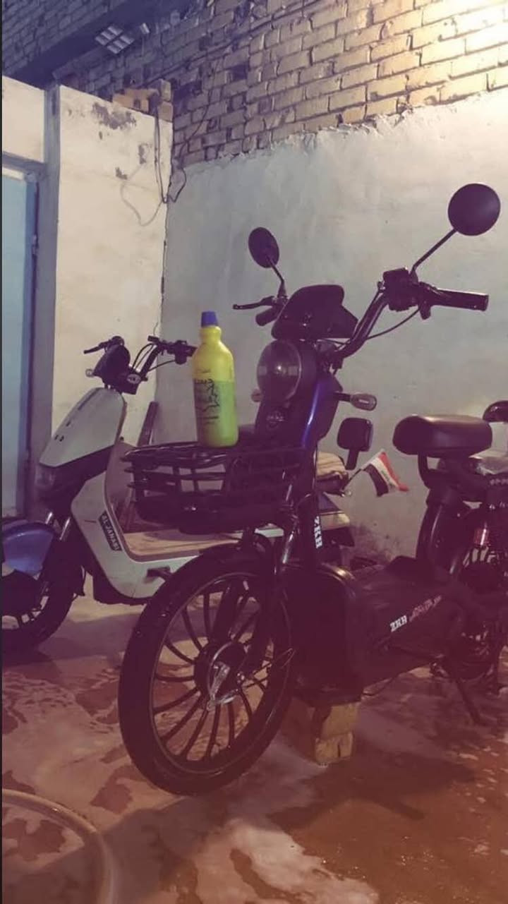 دراجة شحن جاهزه ونضيفه كلش خمس بطاريات كهربائيات كلها شغاله مكاني النجف قرية الغدير السعر 350 وبيها مجال تواصل واتساب ***********
