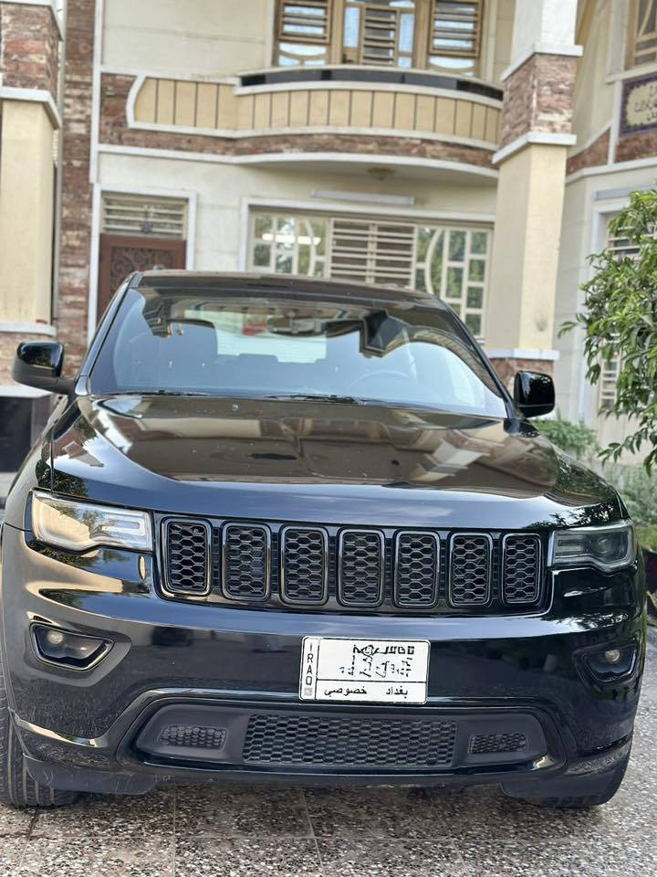 جيب كراند شيروكي بلاك توب 🖤
موديل 2020 وارد امريكي 
المواصفات: 🚗🚗
🚗 رادارات جانبية ✅
🚗 حساسات خلفية✅
🚗 توقف ذاتي ✅
🚗 حجم الويل 20 إنج اسود ✅
🚗 دواخل مطعم جلد ومخمل✅ 
🚗 كشن كهربائي ✅
🚗 سستم صوت + دمام خلفي ✅
🚗 كشنات الامامية تدفئة ✅
🚗 فتحة سقف ✅
🚗 كشافات امامية ✅
🚗 صندوق كهربائي ✅
🚗 فور ويل AWD ✅
السعر 245$. بيها مجال ✅
الضرر حادث امامي مبدل البنيد + ربع الجاملغ صبغ 
شواصي ولغود مكفولة من اي تعديل او سحب او صبغ ✅✅ 
للتواصل: ***********  
بغداد
