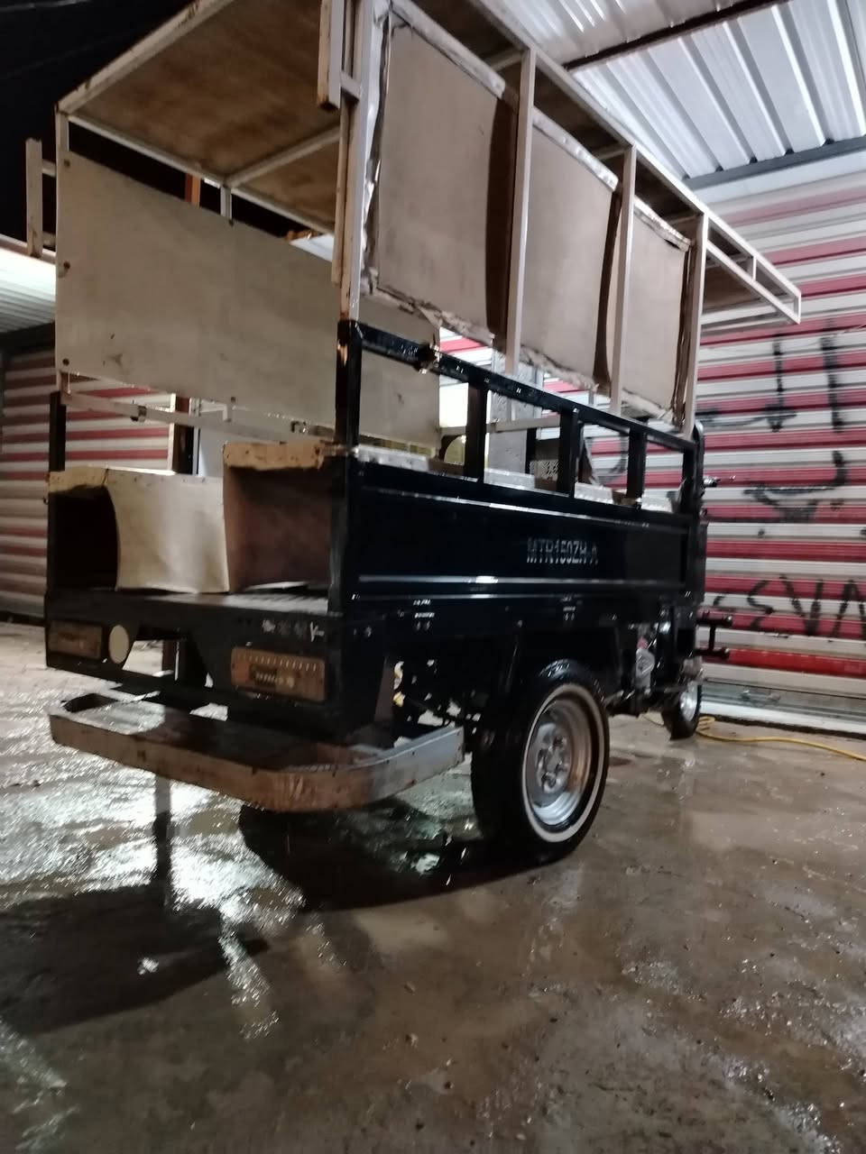 ستوته للبيع مديل 21 رقم انكليزي بسمي مكينه 25 بيه محجر ومسطبات ابيع كامله وبدون بكيفك مكاني شاميه السعر 2350 اتصال ***********
