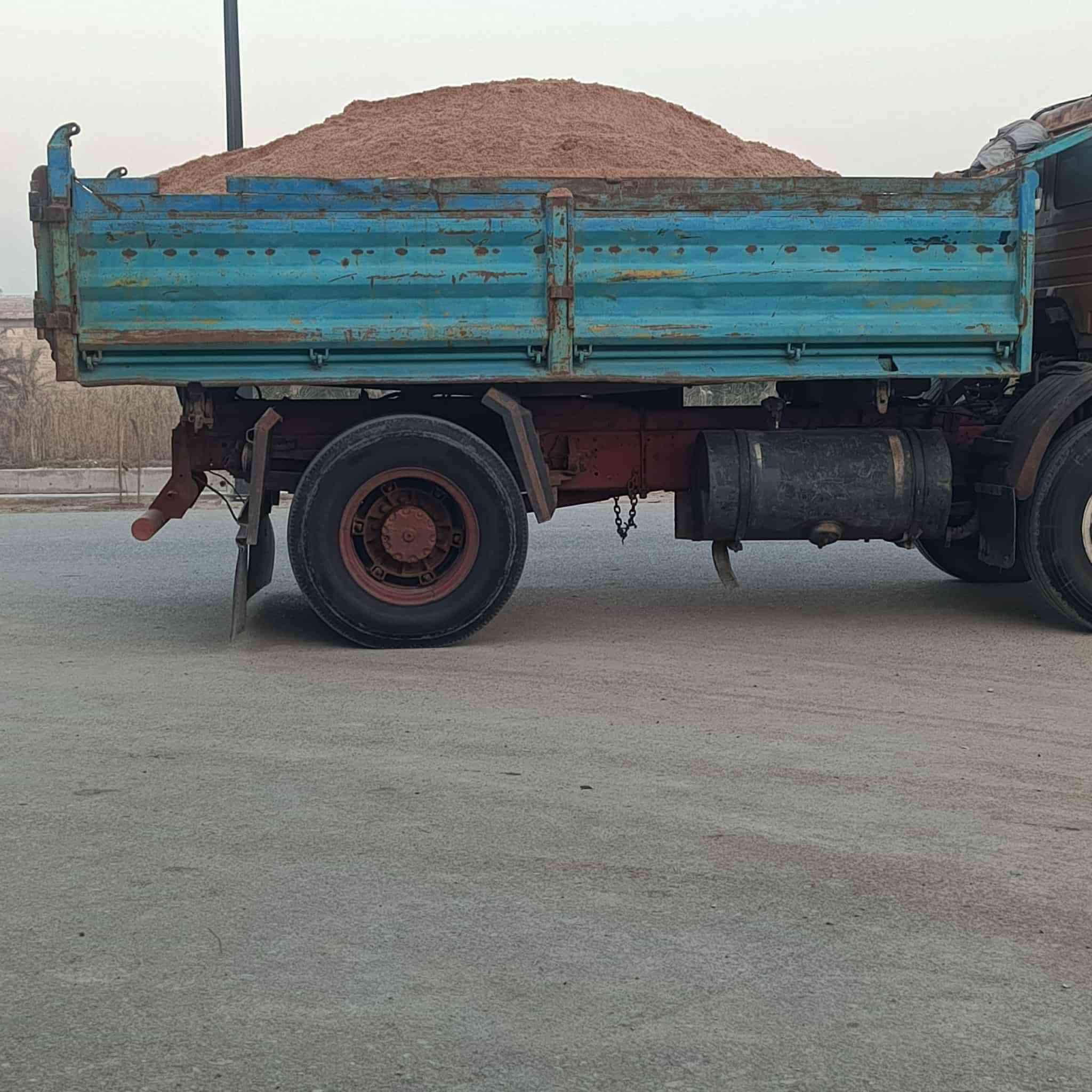 للبيع رمل السعر 150 شرط مقسول  كل مكانات نتصل*********** مكاني السماوه شرط لحمل
