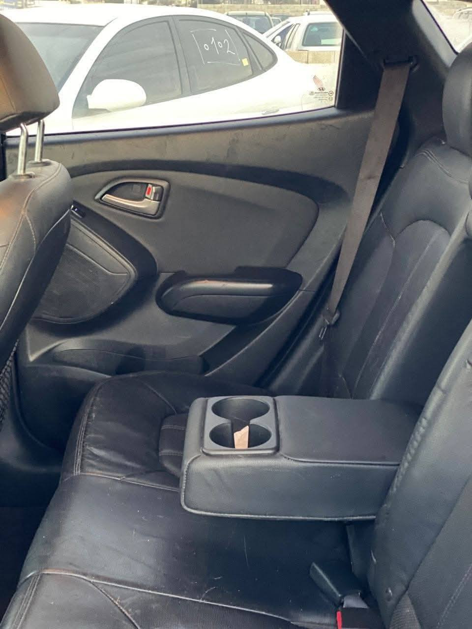 توسان 2011
سيارة فول فول لمتد

صبغ بوند جاملغ الامامي وباب السائق

پانو راما
 
كشنات جلد

كشنات كهرب

نضام ايكو
 
مانع انزلاق
 
قفل مركزي

ايشاير بالمري 

5ويل كلب

المشتري يتصل على الارقام
***********
***********
