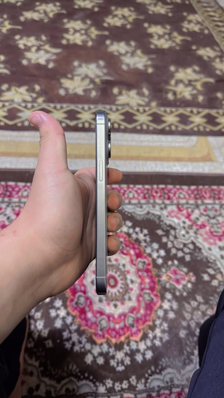 15 برو ماكس وتر بروف مامفتوح شرق اوسط
ايفون 15 برو ماكس شرق اوسط وتر بروف 
بطاريه 87 
ذاكره 256 
نموذج M …..AH/A شرق اوسط 
نضيف كلش الجهاز وعلى الفحص 100‎%‎ 
( فقط شاشته مفطوره من فوك من يم الكامره 4 فطور ناعمات )
السعر 880 الف فقط 
والمكان نجف الاشرف الاتصال ***********
