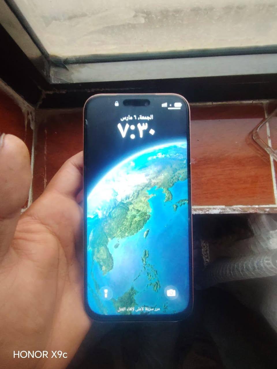 من رخصت الدمن
ايفون 17برو ماكس 
نضافه 100/100
جهاز بلادي
شركه كوبي ماستر 
بطاريه مثل ما موضح بل صوره 100/100
جهاز  كامل ملحقات  
مكاني القائم  حي صناعه وبيعك وجه الوجه 
رقم الهاتف  ***********
بي واتساب
