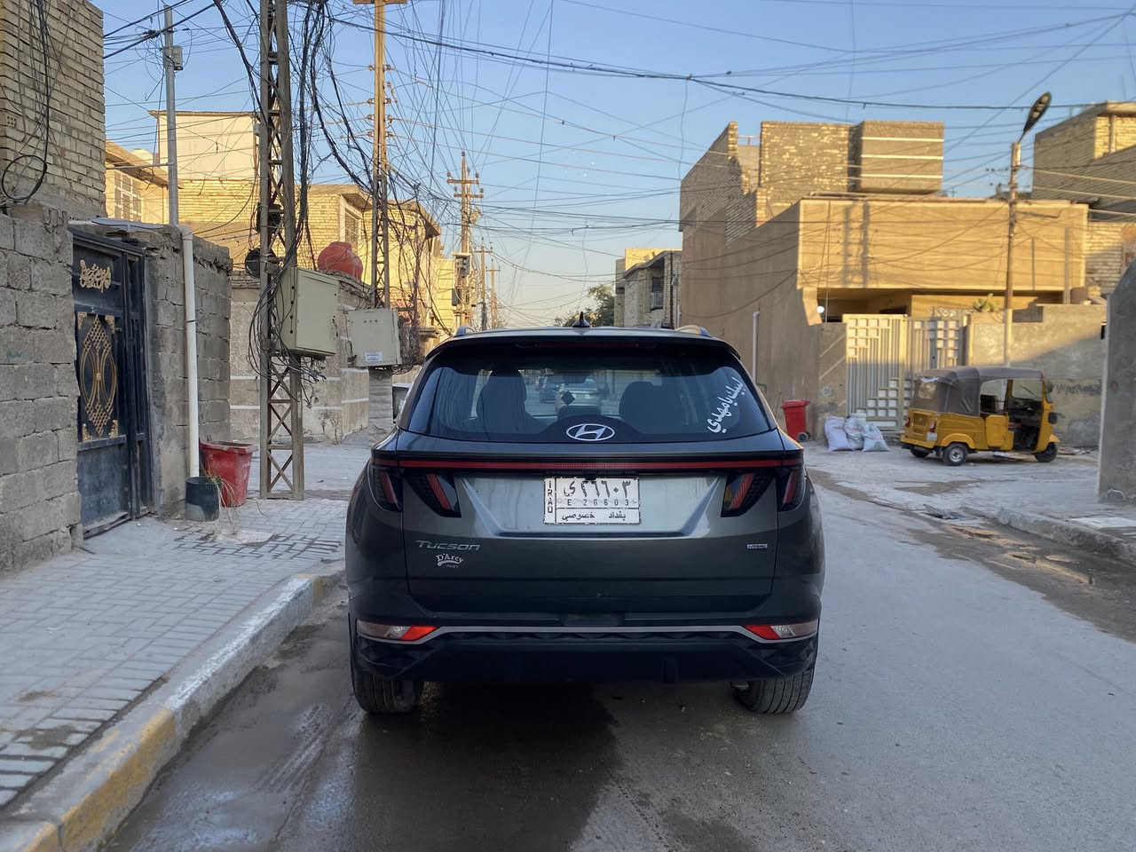 السلام عليكم
توسان ٢٠٢٢ وارد امريكي

ماشيه ٥٩ الف كيلو

مكينه ٢٥٠٠

السيارة تعتبر كلين حادثها دعاميه اماميه وطخه بالصندوگ صور الحادث موجوده بالمنشور

بصمة +نظام ترحيب

‏هاند بريك بصمة

‏حساسات امامية

‏حساسات خلفية 

‏داخل مخمل

تدفئه بل كشنات

كشن كهربائي

‏تحكم مقود جهتين

‏مثبت السرعة  Crose 

‏شاشة ابل كار بلي 

‏لايت زينون + LED‏ 

‏ بك لايت LED

‏كشافات زينون

‏نظام مانع تزحلق 

‏ABS.    

‏نقطة نزول المنحدرات 

‏تبريد امامي وخلفي

رارداد امامي

رادار خلفي وجانبي

‏درايف مود DRIVE MODE 

‏NORMAl

‏SPORT

‏Snow ‏

اوتو هولد AUTO HOLD 

‏مخرج AUS

‏مخرج USB

‏BLUETOOTH 

‏مخرج منفذ الطاقة عدد 2 

تايرات دنلوب الأصلي 

صدرها يرادله ترتيب 

بيها تلحيضات طخطخات بسيطه جداً

السعر ١٨٥ بيها مجال 

ترهم مراوس

العنوان بغداد البلديات 

***********
