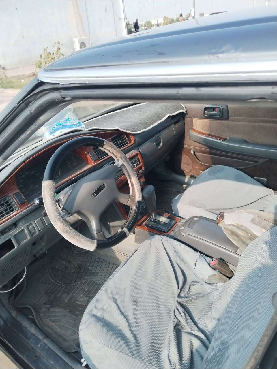 سلام عليكم سيارة مارك عظم للبيع موديل ٩٠
مكان سيارة محافظة بابل ناحيه الشوملي مكلف بنشر رقم صاحب سيارة ***********
