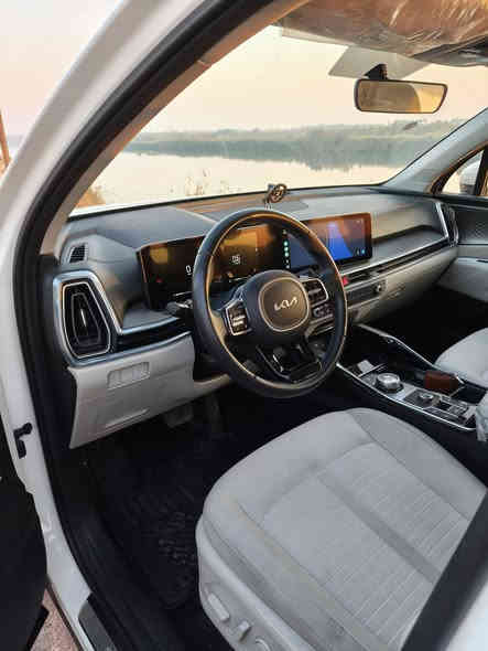 السلام عليكم
سورنتو خليجي 2025
6سلندر 
بانوراما
7راكب 
السياره باسمي 
 السياره اخذناها وصار بيها حادث الجاملغ الخلفي جهة السايق وطخة خفيفة بالبنيد والباب الخلفي جهة السايق الدعاميه الخلفيه بيها ملاحظات بسيطة صور الحادث موجودة مصلحة وكامله   
ممشى السياره20300
السعر المطلوب325 ورقه وبيها مجال جدا بسيط  
 رقمي 
***********
