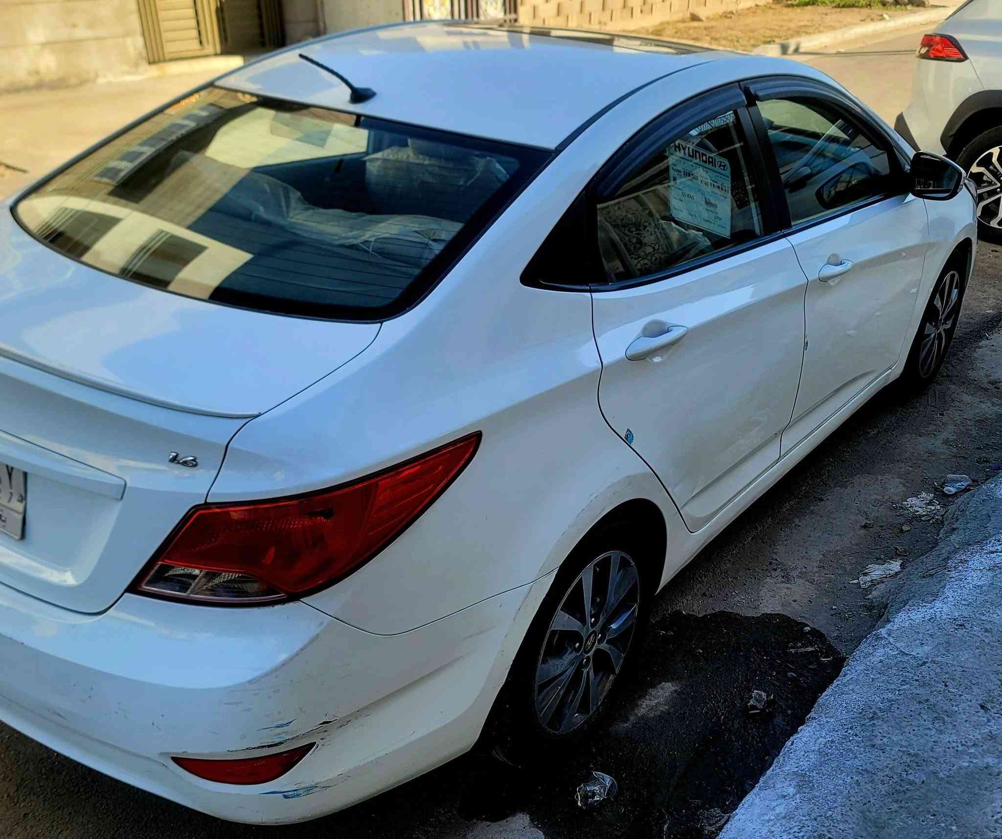 السلام عليكم ..
للبيع اكسنت 2015  خليجي فول مواصفات
محرك 1600
رقم بغداد 
فتحه بالسقف 
كامره خلفيه 
اشاير بالمري 
تحكمات ستيرن 
شاشه ايباد 
حداديه جيده
باتري جديد
تايرات جدد 
5 ويل كمب
السونار مالتها موجود ويه الصور .. صفحة السايق مرشوشه رش اثر شخطه لا فتح ولا دواخل ولا معجون  // السعر 92 $
السياره موجوده بغداد .. 
***********
