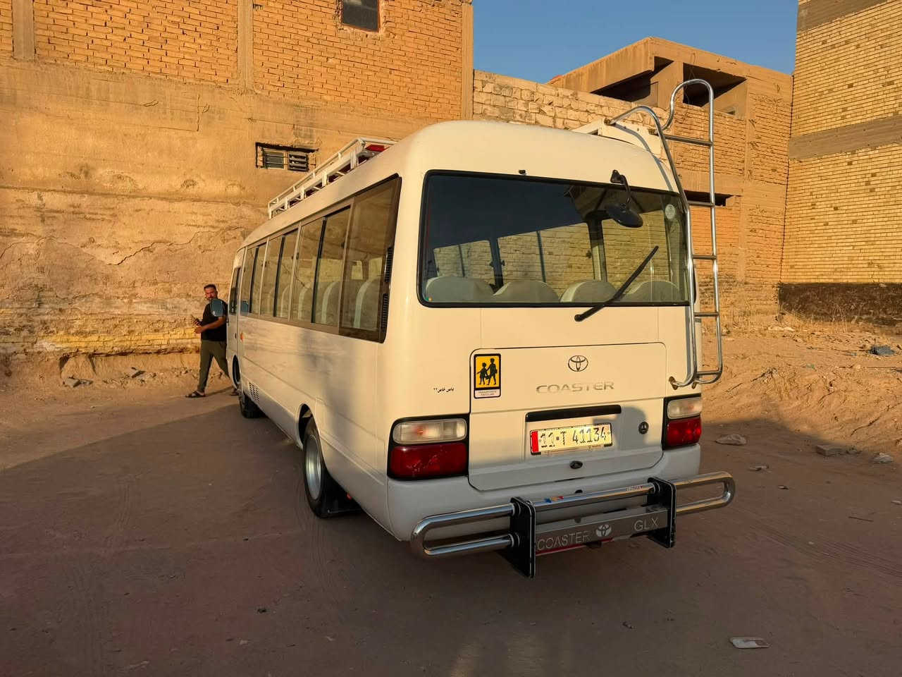 سلام عليكم
للبيع كوستر موديل 15
رقم بغداد جديد بسمي مصفره هيئه وضريبه
مكفوله كفاله عامه من الصبغ 
قلاب ستاركس
دوشمه عام
نزالات 
مكان السياره النجف
للاستفسار ***********
