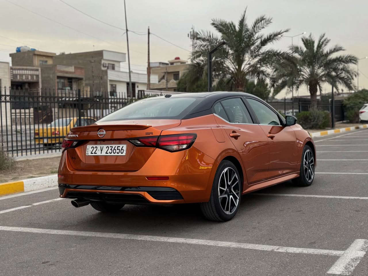 سنترا 2025 SR زيروو ماشية 2 فقط 
NISSAN SENTRA SR 2025
 ( جميع الايرباكات سليمه  )
تو كلر سقف اسود وتجي بيها مواصفات حلوة وشكل مميز من الداخل ومن الخارج 

دخول وترقيم جديد البارحة ترقمت ب اسمي 

حادث جداً بسيط وسطحي بدون دواخل ( شواصي لغود كفالة نقطة مابيهن ) بدون تبديل ليبل واحد ..  حادثها ربع البنيد ومصبوغ يعني قطعة وحدة صبغ فقط .. والجاملغ اجة وياها نفسة مشدود بدون صبغ وموضح بالصور  ( وعندي بيها سونار المندلاوي ) 
السيارة بدون رصعات بدون شخوط نظيفة جدا 

مواصفات SR غنيه عن التعريف فول عدا الفتحه 
 رادارت 360 (امامي خلفي جانبي) - تشغيل عن بعد - نقاط عمياء   - تحديد مسار  - تدفئة كشنات - مناخ منفصل - اوتو بريك توقف ذاتي امامي خلفي عند الاقتراب من اي جسم ( مانع تصادم ) - بصمة تشغيل وابواب  -  اوتو هولد - حساسات  - اوتو ستوب - انظمة قيادة - قيادة ذاتيه  - مثبت سرعة - اشاير بالمري - شاشة تدعم كار بلي + اندرويد اوتو - وبعد بيها هووواي مواصفات 
ماشية ٢ فقط يعني بعدها زيرو على وضع الشركة
اجة وياها بصمات عدد 2

شكل رياضي سبايدر وبعض الكماليات والداخل كنتارا خيط برتقالي وتطعيمات كاربون فايبر

السيارة جديدة بمعنى الكلمة وبالواقع بعد احلى وجاهزة وترايها مال زيرو واي كلوب مامشتغل بالدشبول ومابيها اي نقص .. وكل التفاصيل مذكورة بالكامل 
مكاني بغداد

‏‎السعر 162 وبيها مجال
*********** بي واتس اب بغداد, العراق
