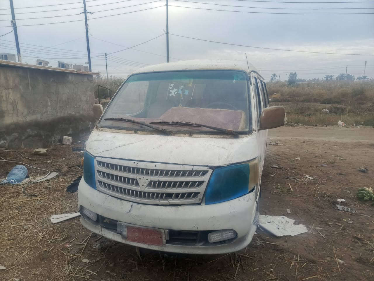 سلام وعليكم سياره فتون موديل 2010 سياره خير من الله محرك ثنين ونص وتماتيك  بيع بدون راعي سنويه عضم عاج رقم احمر المكان البصره الهرثه السعر 20 وشراي بخدمته تصال ***********
