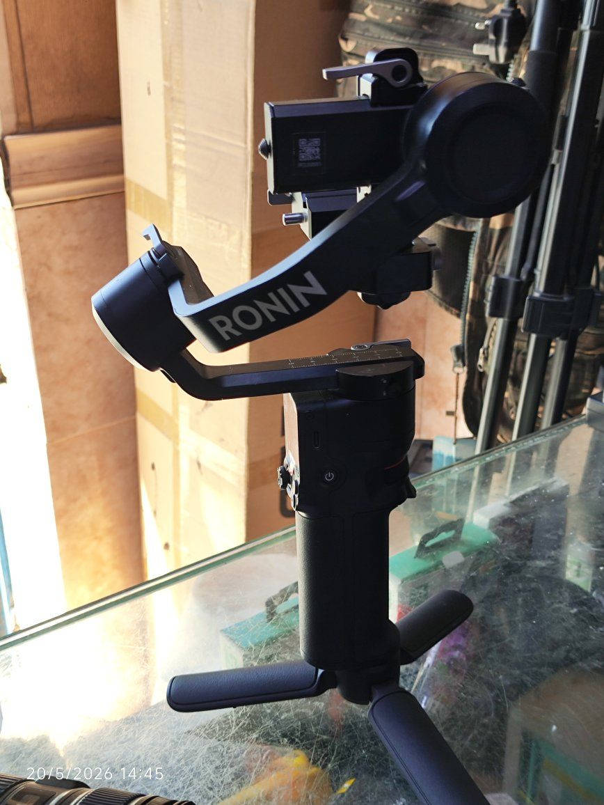 رونن RS3 mini قطعة نظيفة 
مناسب للكامرات الحديثة 
السعر  275 الف 
بغداد الكرادة


**إذا كنت صاحب هذا الإعلان وتريد حذفه لأي سبب، رجاءا أرسل رسالة إلى الدعم الفني**