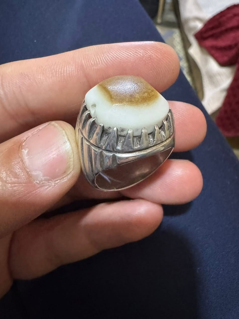 سلام عليكم جزع يماني بقري قديم ثقب صياغه ثقيله للبيع السعر 250 الف مكاني بغداد


**إذا كنت صاحب هذا الإعلان وتريد حذفه لأي سبب، رجاءا أرسل رسالة إلى الدعم الفني**