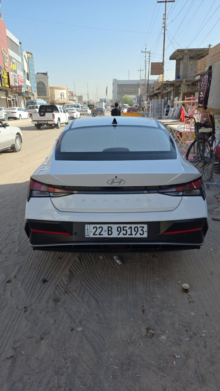 السلام عليكم 
النترا ٢٠٢٤ تجميع صيني 
محرك 1500 دبل نوزل 
كفاله عامة من كلشي وعلى الفحص مدوشمه جلد سياره بحالة الوكالة 
ماشيه ( ٣٥ الف ) 
فول مواصفات 
فتحة 
بصمة 
كامره خفليه 
حساسات اماميه خلفيه
سايدبريك دكمة 
مثبت سرعه 
تحديد مسار 
قطعتين تبريد 
شاشة ديجيتال 
سستم ايرباك 
داخل جلد اسود 
باقي مواصفات الالنترا معروفه
السعر 1٤٢$ وبيها مجال جداً جدابسيط 
مكاني البصره 
واتساب فقط 
***********
