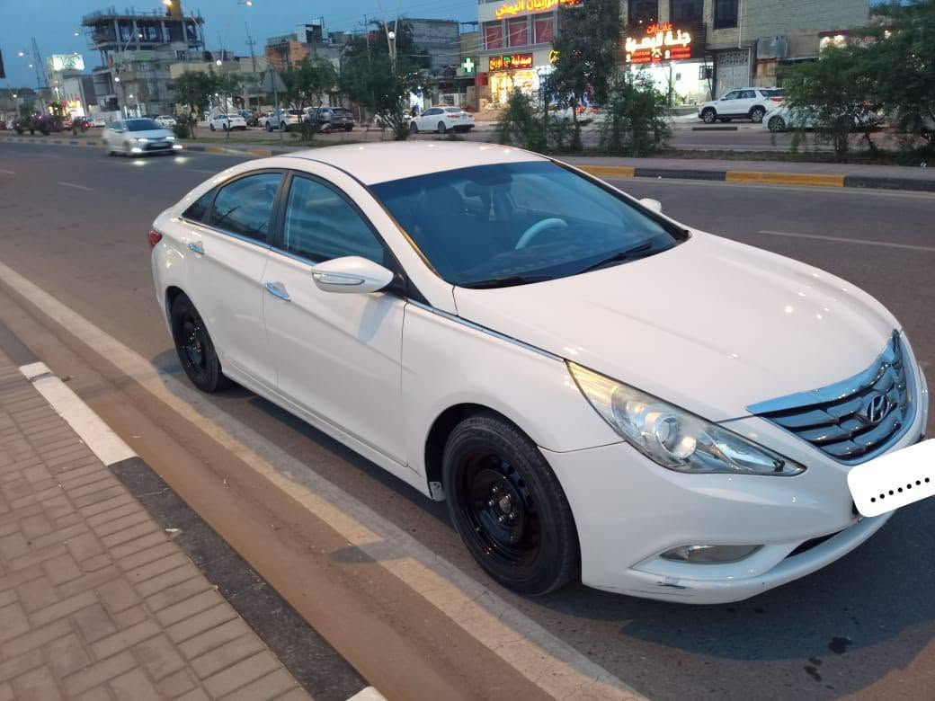 سلام عليكم سوناتا  وارد كوري موديل 14 بنزين أصل دوش 2400 متومه طبق اصل رقم شمالي حساسات خلفيه وامميه كير ومكينه كفاله كشن تبريد خلفي سياره جديده السعر 49 المكان البصرة/ ‏‪***********‬‏
