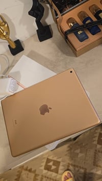 ايباد ٨ • نظيف • محلقات ويا